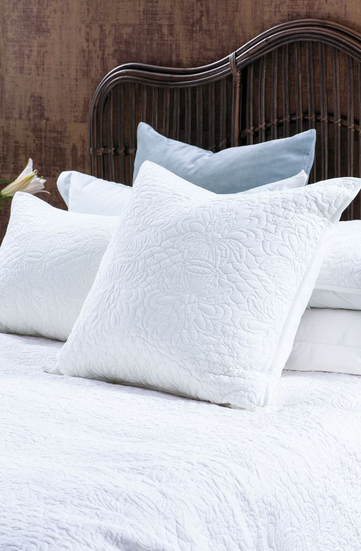 Bianca Lorenne - Fontanella Bedspread - Pillowcase and Eurocase Sold Separately - White image 1